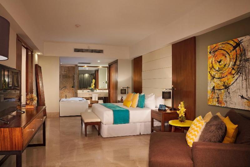 Belair Sunclub Cabos By Krystal Grand Hotel San Jose del Cabo Room photo